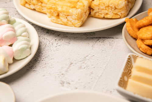 光影下的舌尖誘惑 肉脯與糖果的視覺盛宴